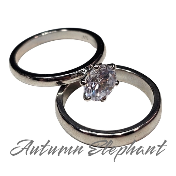 Set of 2 Rings Size 8 - Picture 2 of 7